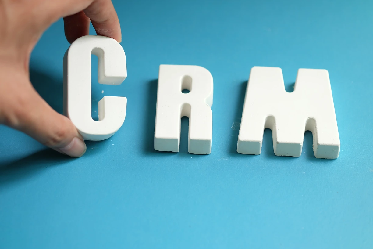 Aplikasi CRM: Pengertian, Fungsi, Manfaat, dan Cara Memilih untuk Perusahaan